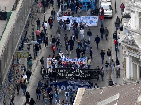 Estudiantes no logran acuerdo con la Intendencia por recorrido de marcha del 25 de abril
