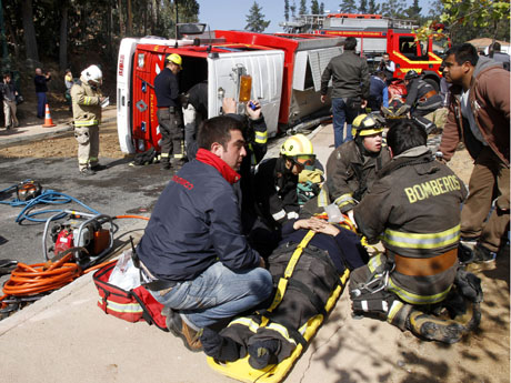 Carro de Bomberos volcó mientras se dirigía a una emergencia en Curauma